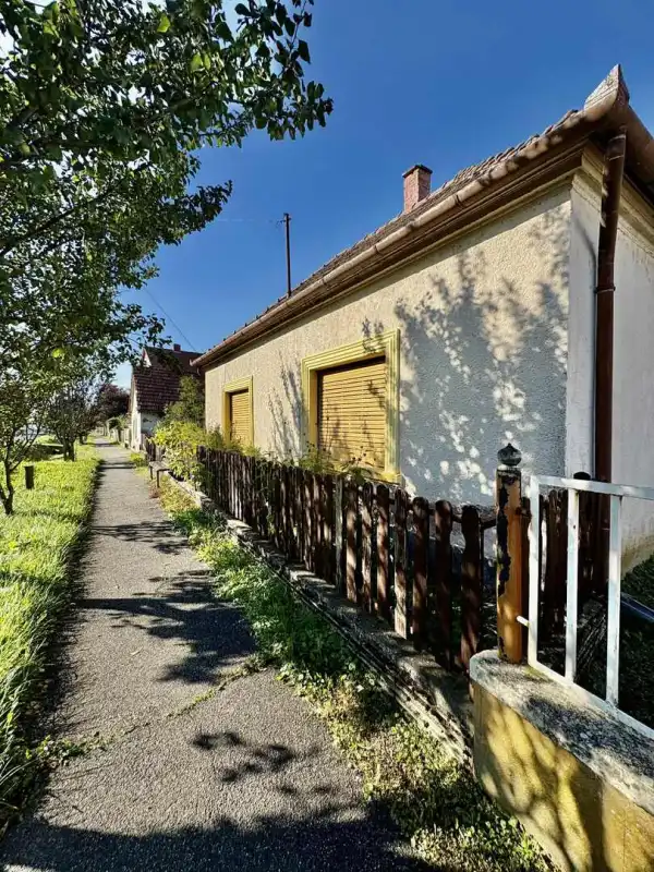 Eladó családi ház, Balatonmagyaród 3+2 szoba 133 m² 30 M Ft
