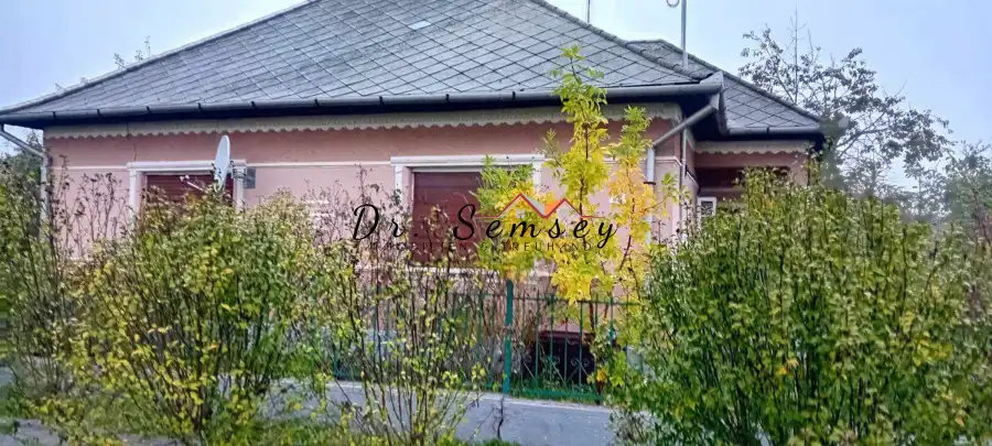 eladó családi ház, Hejőkürt