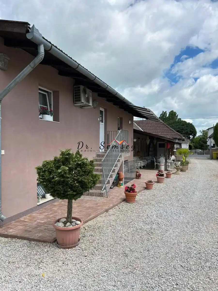eladó téglalakás, Balatonlelle